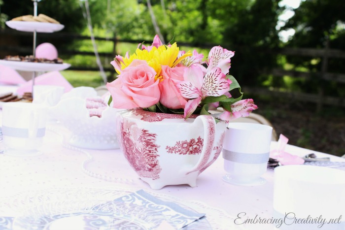 Tea pot of flowers